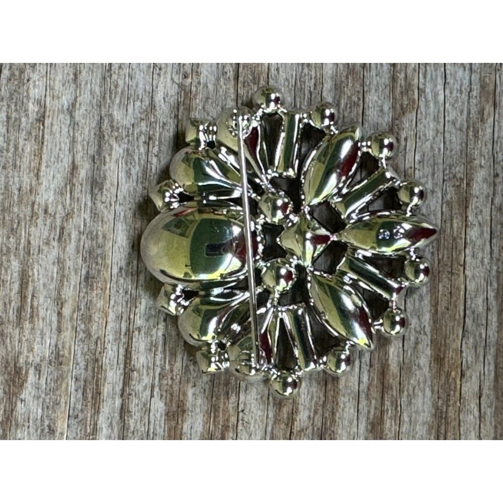 Swarovski Triumphal Crystal Brooch 2013 5030455 - Picture 5 of 6